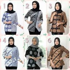 Selain dapat diwujudkan dengan merawat kulit, tampil cantik juga bisa diwujudkan dengan mengenakan pakaian yang serasi dan cocok untuk tubuh anda. Jual Produk Atasan Wanita Motif Batik Trendy Termurah Dan Terlengkap Agustus 2021 Bukalapak
