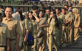 Kenaikan gaji tersebut diatur dalam peraturan pemerintah (pp) nomor 15 tahun 2019 lalu, gaji pns golongan iv terendah, yaitu golongan iv a dengan masa kerja 0 tahun, dari sebelumnya rp 2.899.500 per bulan menjadi rp. Mulai Januari 2019 Gaji Pns Naik 5 Persen Harian Jawa Timur
