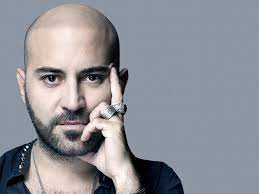 Giuliano sangiorgi (born 24 january 1979 in nardò, lecce, italy) is an italian artist who has gained increasing fame as a singer, songwriter and composer, together with his rock band negramaro. Giuliano Sangiorgi Restate A Casa Tarantobuonasera