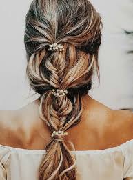 Golden blond and brown hair with textured outward curls is just ideal for that quixotic vibes. 50 Perfect Bridesmaid Hairstyles For Your Wedding Party 2021 Guide