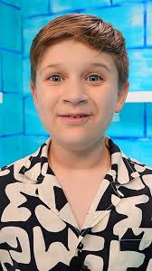 Diana ana Roma playing School