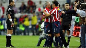 He played for guadalajara with 122 goals and 7 championships. En 2008 Chivas Registro Con Tiempo A Chava Reyes