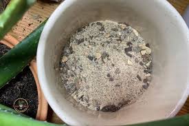 Soil is not recommended for houseplants because it contains pathogens or bugs and is too heavy for roots to breathe, even. How To Make Potting Soil For Indoor Plants 6 Recipes Indoor Plants For Beginners