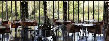 a montreuil la grenouillere vous invite a profiter de la cuisine du terroir radicale du chef alexandre gauthier l un des chefs francais bar table hotel deco