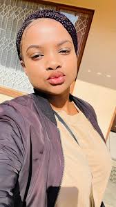 Long weekend ndicela umntu aye endideni yakhe 🤟🏽 ongenayo asigadele  lendaba ka chichi