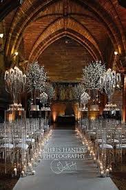 This wedding venue has 170 acres in the possession and boasts of its picturesque views, gardens, lawns, and hills that form a wonderful setting for your unforgettable day. Small Church Weddings