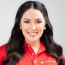 Ariel Puckett's Instagram, Twitter & Facebook