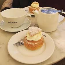 Tea Time Fika With Semla Patisserie Looks Like A Choux With Creme Stuffed With Frangipane But The Food Food Drink Beautiful Desserts