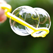 How To Make Bubbles With 7 Of The Best Homemade Bubbles Recipes Tried And True Solutions Include A Basic Re Homemade Bubbles How To Make Bubbles Bubble Recipe