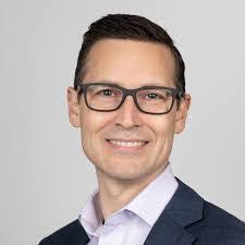 Lori Weitz's Instagram, Twitter & Facebook