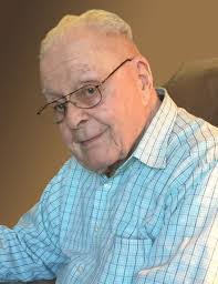 Leigh Huffman's Instagram, Twitter & Facebook