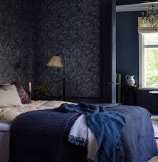 Pour choisir le papier peint d'une chambre, plusieurs éléments sont à prendre en compte aucune restriction quant au type de papier peint chambre à retenir : 1001 Exemples Impressionnants De La Chambre Bleu Nuit Moderne