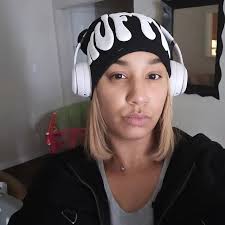 That's your twin mama