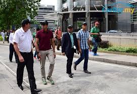 View jamaluddin abu bakar's genealogy family tree on geni, with over 200 million profiles of ancestors and living relatives. Kl City Grand Prix Gets Walkabout From Khairy Jamaluddin And Alex Yoong Auto News Carlist My