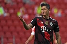 Robert lewandowski made history in freiburg it was a record that stood for 49 years, but, on saturday afternoon in freiburg, the legendary gerd müller's 40 goals in a single bundesliga season was. Chelsea Keen To Win The Race For 60m Rated Robert Lewandowski