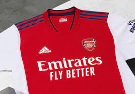 After two goals in quick succession and a host of arsenal substitutes, the game has really opened up. Arsenal Adidas Deutschland