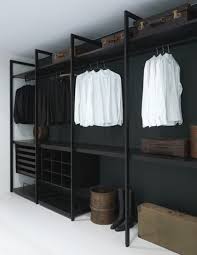Offener Kleiderschrank Schwarz Weiss Koffer Stiefel Ankleidezimmer Design Kleiderschrank Schwarz Offener Kleiderschrank