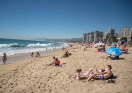 El ministerio rector de la seguridad ciudadana, protección interna y orden público, a través de las intendencias generales de policía, otorgará el permiso de funcionamiento de los locales y establecimientos donde se prestan servicios. 8oxs7adtbcecjm