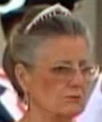 Tiara Mania: Duchess of Calabria's Ruby Tiara