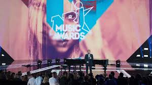 Nrj music awards 2018, the 20th edition of the nrj music awards are finally here! Nrj Music Awards 2018 Les Dix Moments Les Plus Genants De L Histoire De La Ceremonie Voici