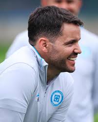 Edgar Berrios 🏟 (@edgar_berrios)