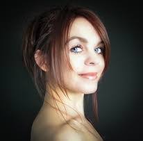 Nicole Bonsall's Instagram, Twitter & Facebook