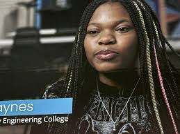 Stephanie Sneed's Instagram, Twitter & Facebook