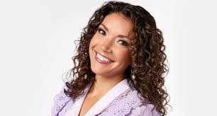 Ally Carr's Instagram, Twitter & Facebook