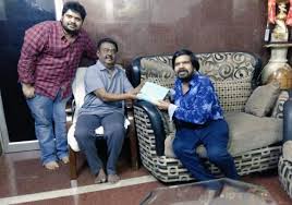Kuralarasan To Marry Before His Brother Simbu Invites Vijayakanth For Wedding Ibtimes India This speculation started surfacing after parthiban tweeted a photo of a bouquet sent to him by simbu with a thankyou note and chocolate. kuralarasan to marry before his brother