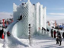 Chaque Fevrier Pendant Le Carnaval De Quebec On Celebre Les Plaisirs Del Hiver Avec Des Feux D Artific Quebec Winter Carnival Quebec City Winter Quebec Winter