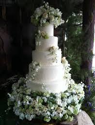 Bella Edward S Breaking Dawn Wedding Cake Twilight Twilight Wedding Breaking Dawn Wedding Bella And Edward Wedding