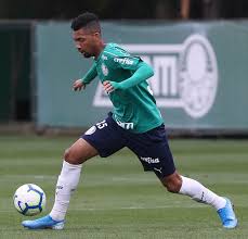 He arrived at barça in the 2020 winter transfer market, but left on loan to valladolid for half a as for the 'canarinha', matheus fernandes has participated in two games for the brazilian u17 team and two more for the u20 side. Barcelona Se Acerta Com Matheus Fernandes E Encaminha Emprestimo Para Time De Ronaldo