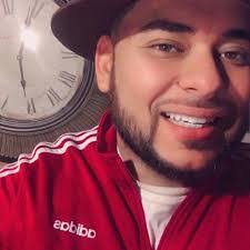 Roberto Sorto's Instagram, Twitter & Facebook