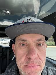 Jeremy Bratton's Instagram, Twitter & Facebook