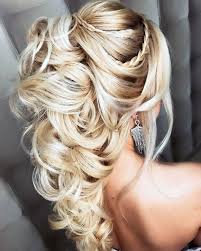 Or experiment with a small chignon and curls spiraling out of it. 71 Perfect Half Up Half Down Wedding Hairstyles Wedding Forward