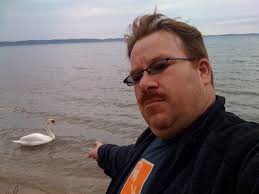 That swan right there