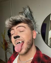 Drake Myers's Instagram, Twitter & Facebook