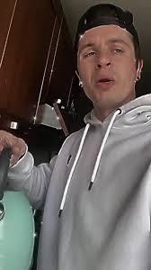 WHOSE HORSE IS DAT!- 🤣🐴 #morningchats #slayathome #irish #horsewhisperer  #horse #life #fyp #countryboy #foryou #lol