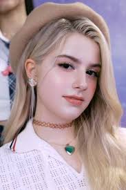 Según KG, el juez dictó sentencia provisional a su favor para rescindir su  contrato con JYP USA. Sin embargo, el equipo legal de JYP ha solicitado un  plazo para presentar pruebas adicionales