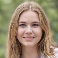 Inez Klein's Instagram, Twitter & Facebook