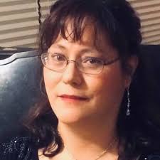 Hire Dr. Lori Lind, Soprano