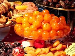 20 Beautiful Images That Show The Magic Of Christmas In France Food Christmas Magic Food And Drink