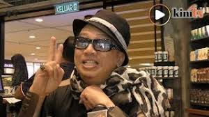 Six more video clips featuring two men, one of them resembling cabinet minister mohamed azmin ali, has been released on. Geli Nak Mengaku Adik Beradik Buat Malu Negara Youtube