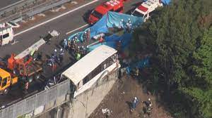 高速バス事故７人死亡 群馬・藤岡の関越道 - YouTube