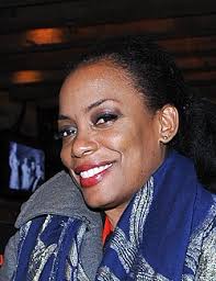Aunjanue Ellis-Taylor