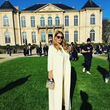 Vor 2 monaten 07:32 pornhub leder femdom milch ehemann i had no choice at this outfit. Kitty Spencer Dianas Nichte Zeigt Sich Mit Ihrem Neuen Freund Gala De