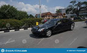 Zambry abd kadir* and our leaders to defend the sovereignity of our state against the threat of the cruel opposition! Sultan Perak Sultan Nazrin Der Von Bangunan Dewan Darul Ridzuan Abreist Redaktionelles Stockfoto Bild Von Protect Masse 145021843