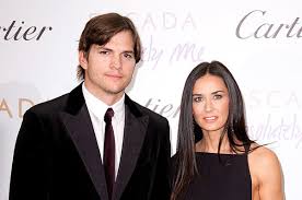 Ashton kutcher e l'ex moglie demi moore nel 2011 kutcher ha avuto relazioni con diverse attrici, come january jones (dal 1998 al 2001), ashley scott (dal 2001 al 2002), monet mazur (2002) e brittany murphy (dal 2002 al 2003). Demi Moore Opens Up About Her Marriage To Ashton Kutcher