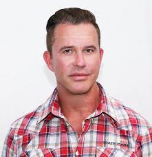 Peter Hammar's Instagram, Twitter & Facebook