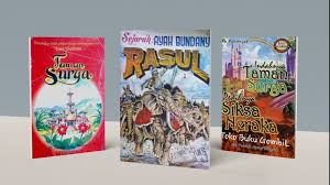 Tema berfungsi untuk mengarahkan dalam visualisasi gambar dan kata. Mengenal Dunia Komik 1